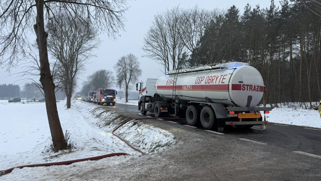 Pożar zakładu produkcyjnego i budynku biurowego