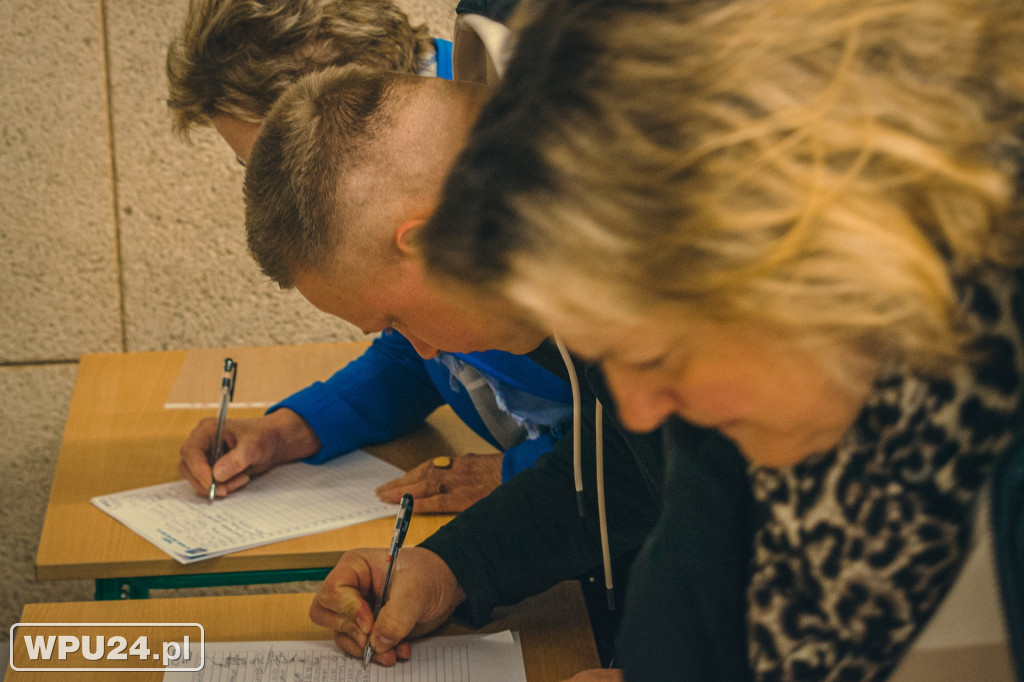 Konsultacje społeczne Kolej +