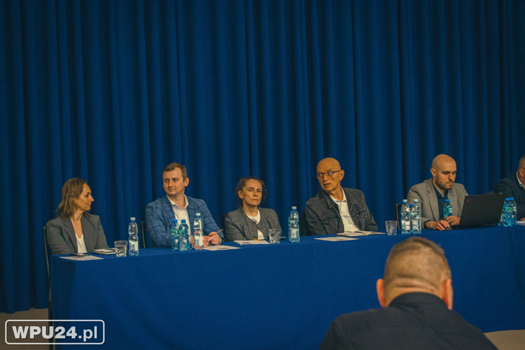 Konsultacje społeczne Kolej +