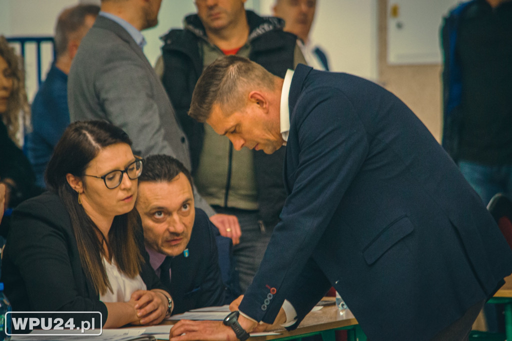 Konsultacje społeczne Kolej +