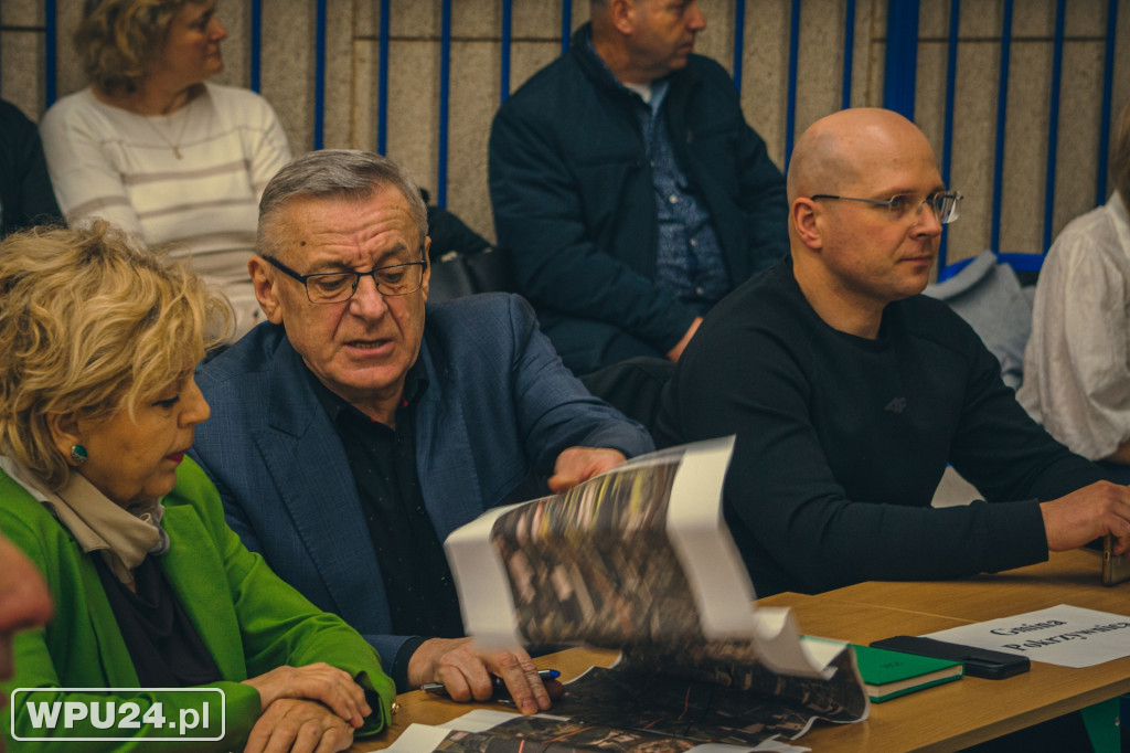 Konsultacje społeczne Kolej +