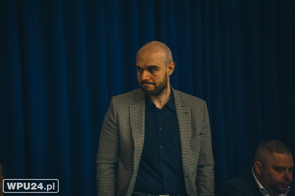 Konsultacje społeczne Kolej +