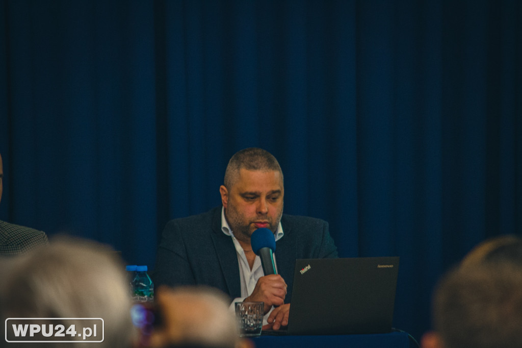 Konsultacje społeczne Kolej +