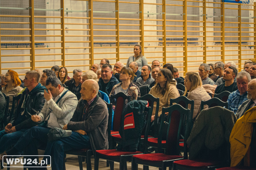 Konsultacje społeczne Kolej +