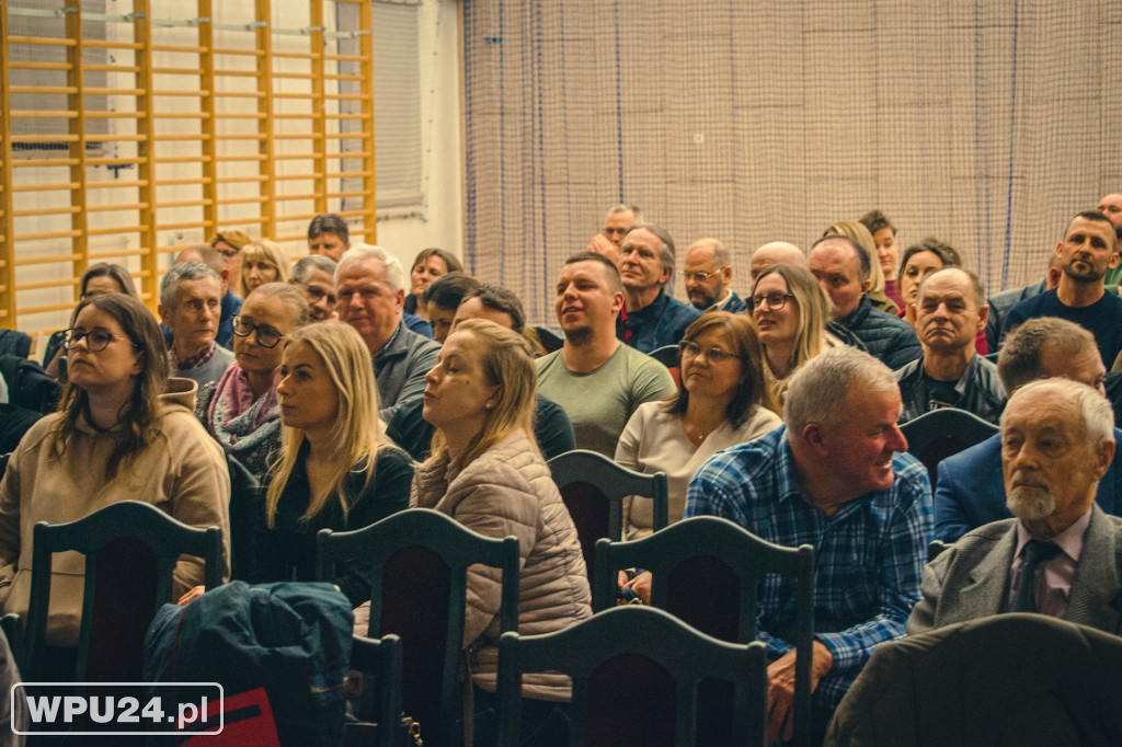 Konsultacje społeczne Kolej +