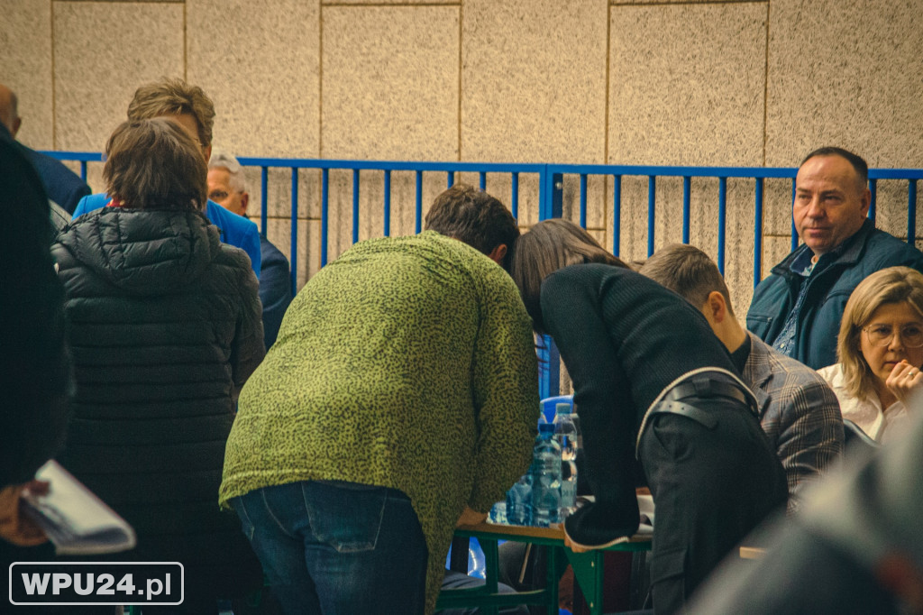 Konsultacje społeczne Kolej +