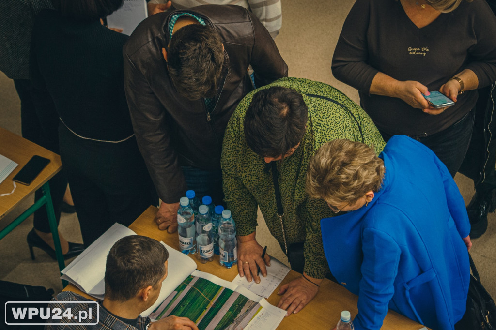 Konsultacje społeczne Kolej +