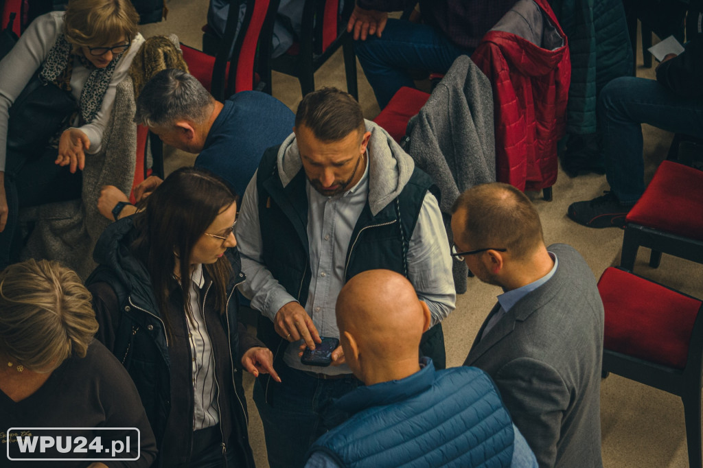 Konsultacje społeczne Kolej +