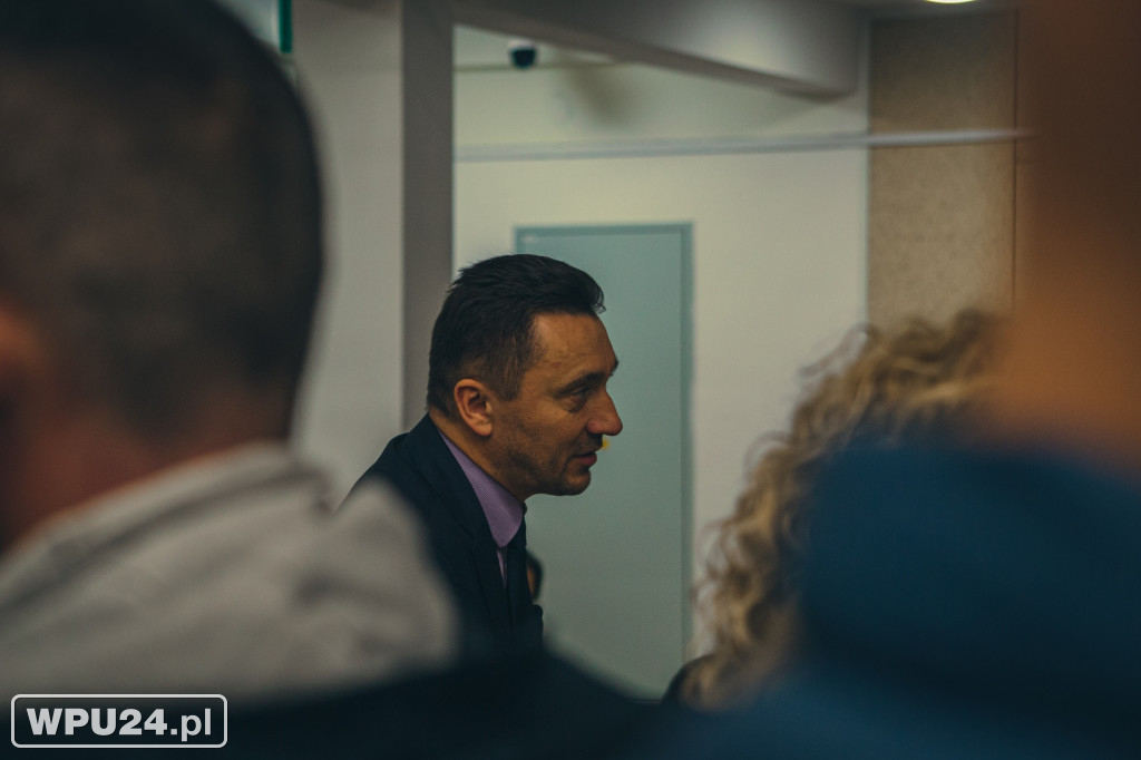 Konsultacje społeczne Kolej +