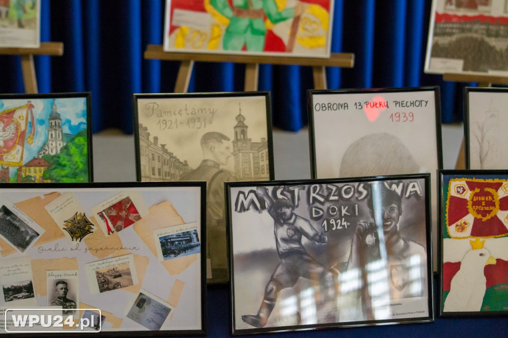 Na renowację sztandaru 13. Pułku Piechoty