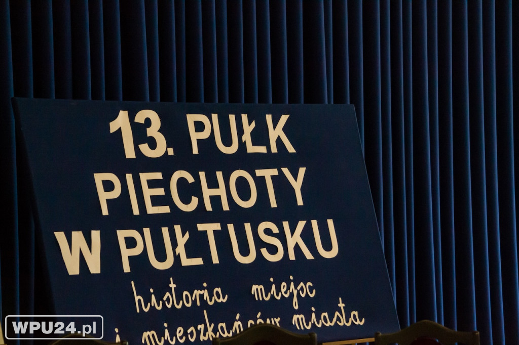 Na renowację sztandaru 13. Pułku Piechoty