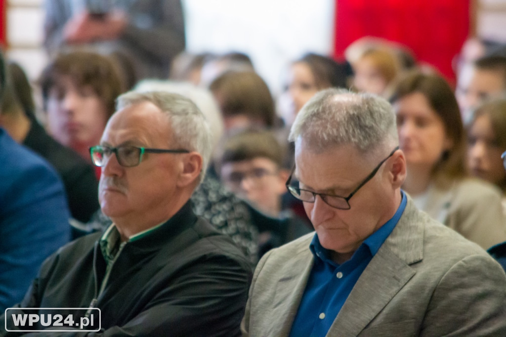 Na renowację sztandaru 13. Pułku Piechoty