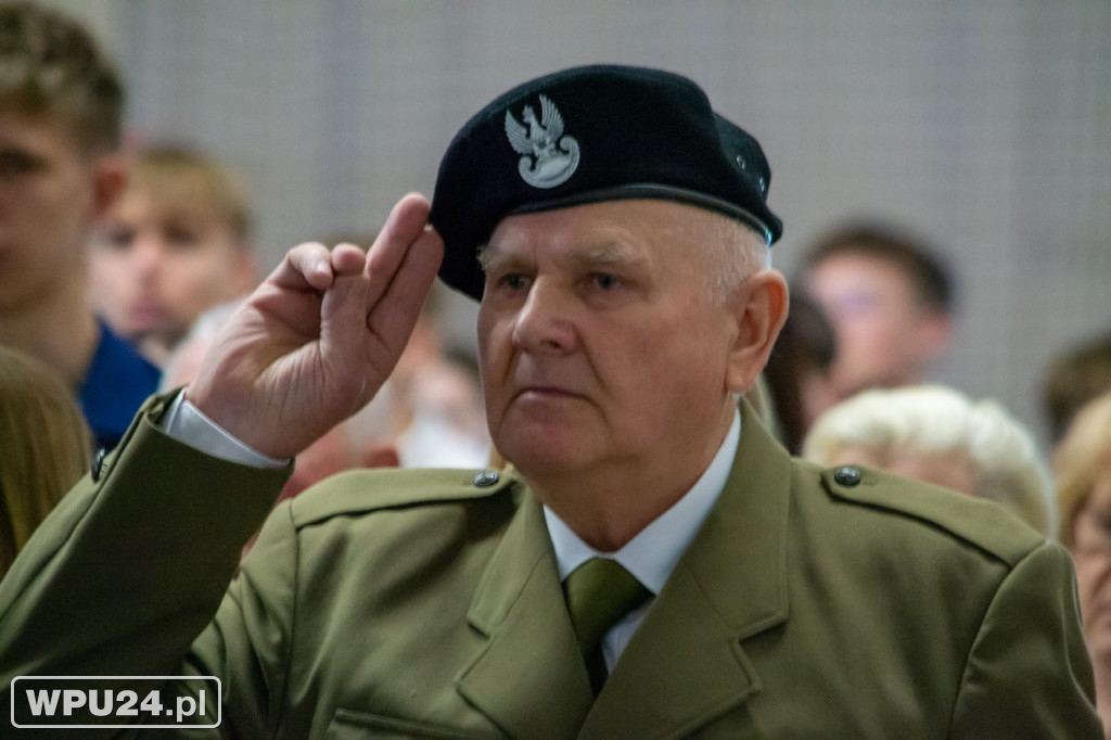 Na renowację sztandaru 13. Pułku Piechoty