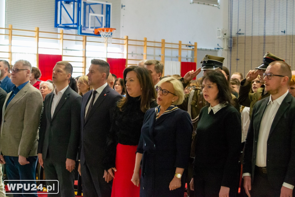 Na renowację sztandaru 13. Pułku Piechoty