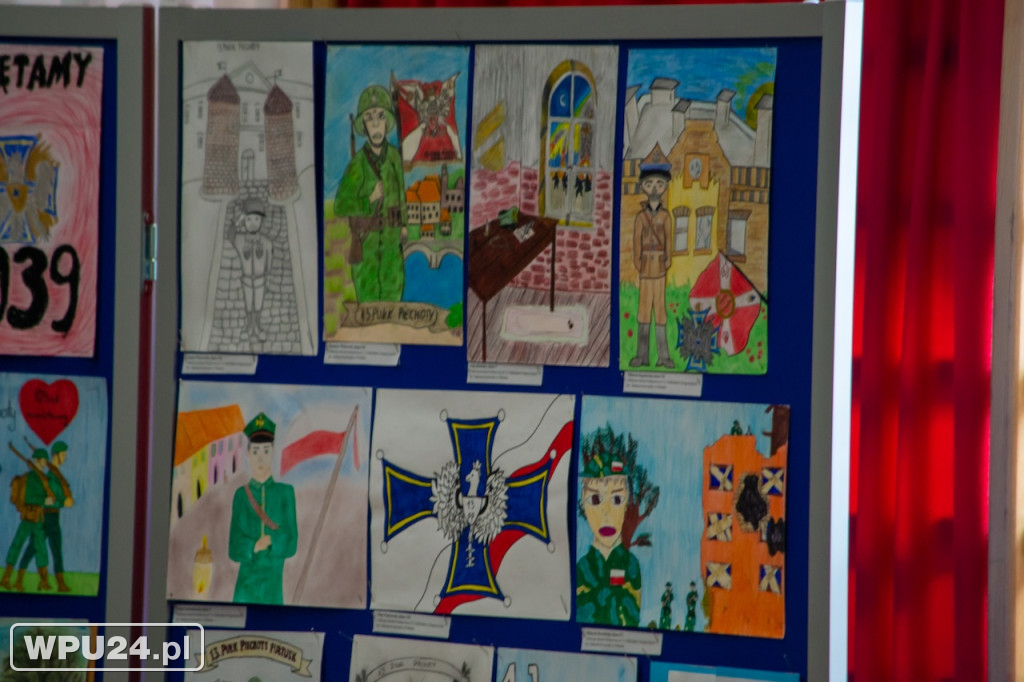 Na renowację sztandaru 13. Pułku Piechoty