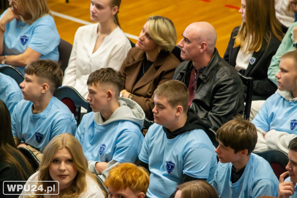 Na renowację sztandaru 13. Pułku Piechoty