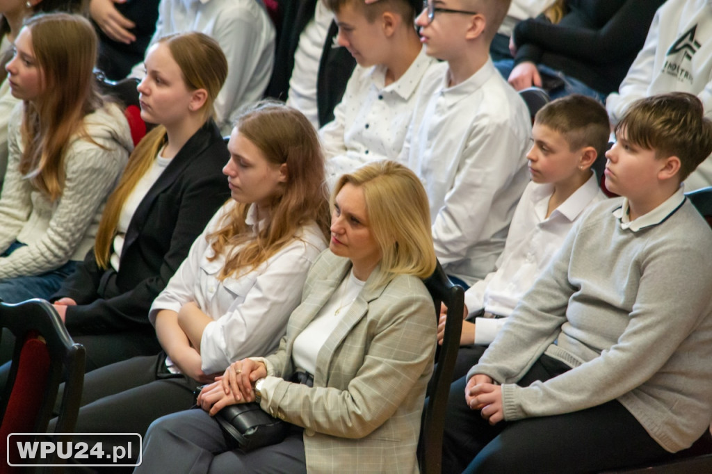 Na renowację sztandaru 13. Pułku Piechoty