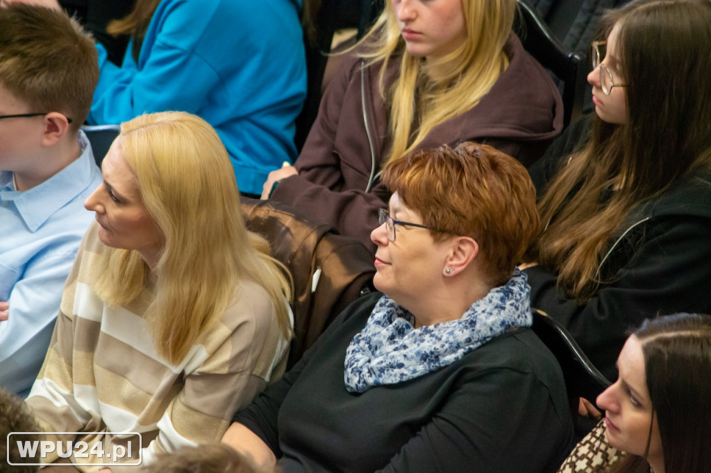 Na renowację sztandaru 13. Pułku Piechoty