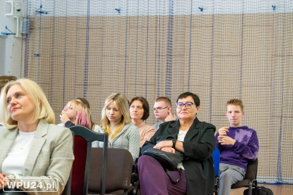 Na renowację sztandaru 13. Pułku Piechoty