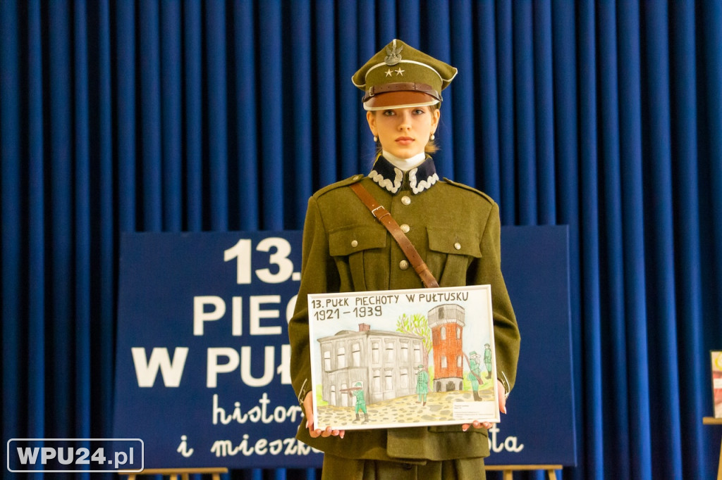 Na renowację sztandaru 13. Pułku Piechoty