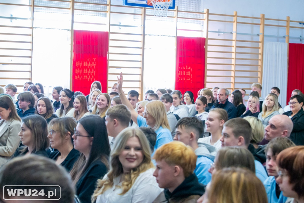 Na renowację sztandaru 13. Pułku Piechoty