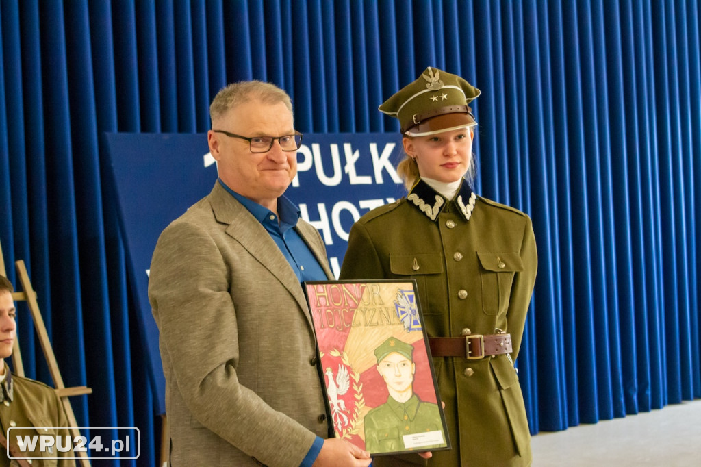 Na renowację sztandaru 13. Pułku Piechoty