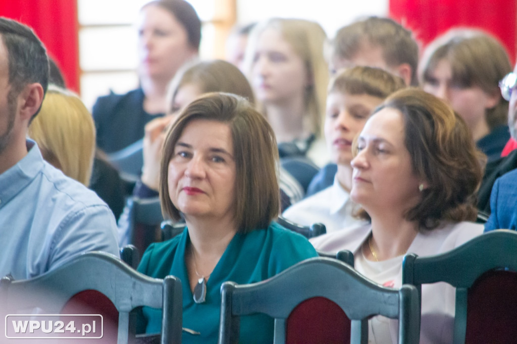 Na renowację sztandaru 13. Pułku Piechoty