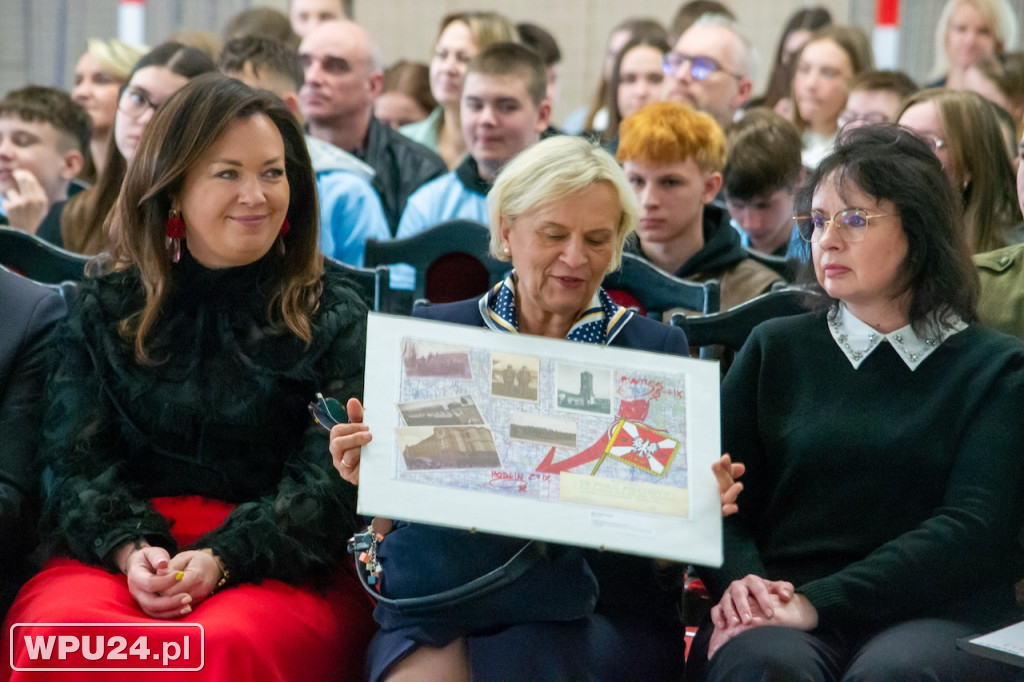 Na renowację sztandaru 13. Pułku Piechoty