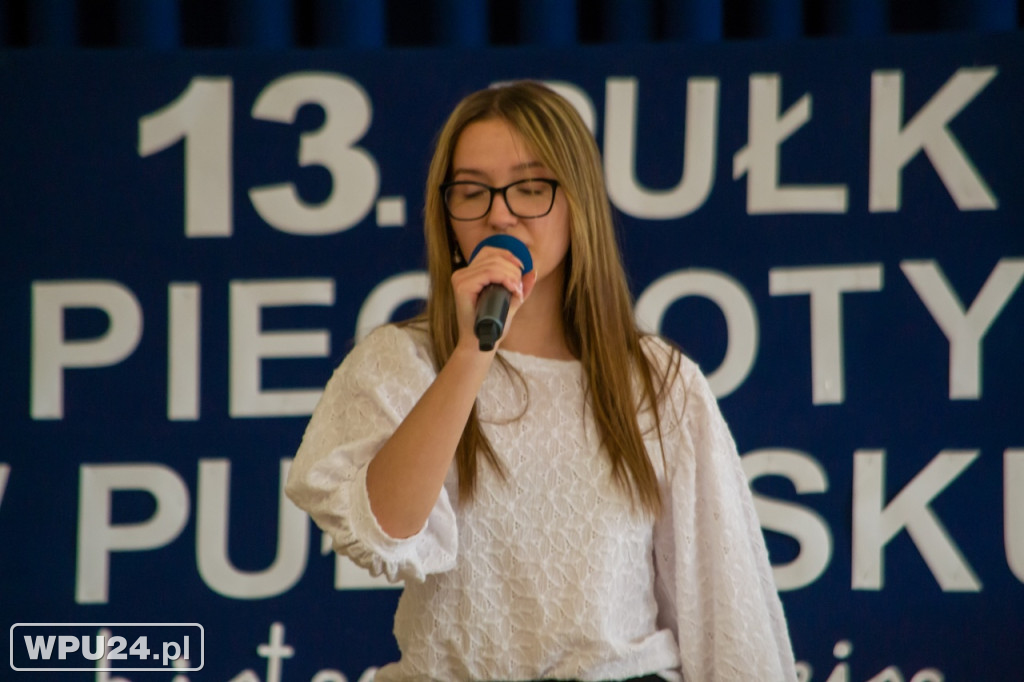 Na renowację sztandaru 13. Pułku Piechoty