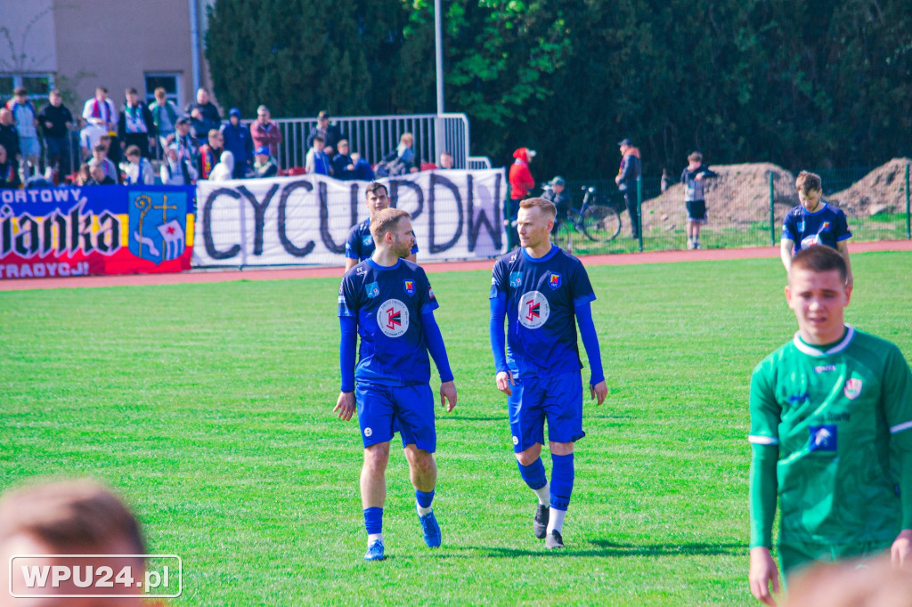 Pewna wygrana zawodników Nadnarwianki