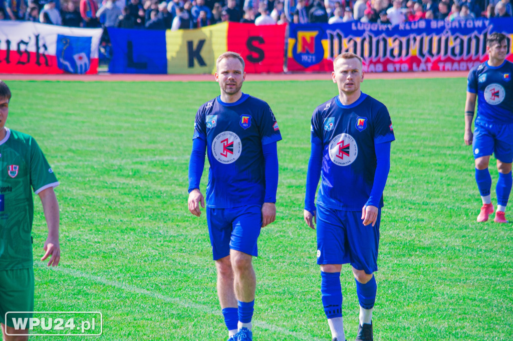 Pewna wygrana zawodników Nadnarwianki