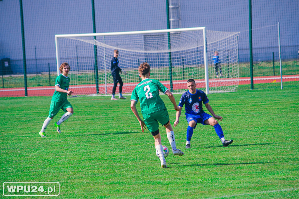 Pewna wygrana zawodników Nadnarwianki
