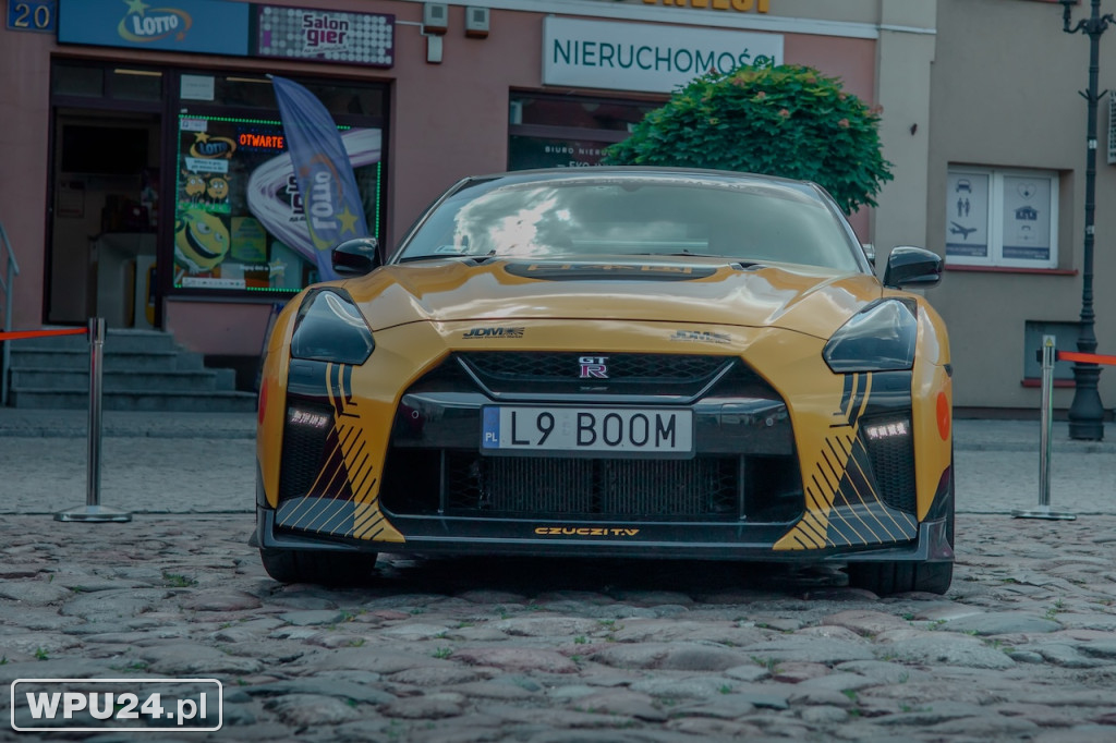 Lamborghini na pułtuskim Rynku