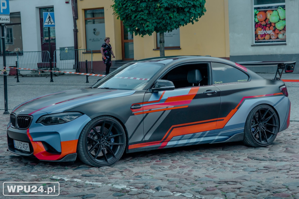 Lamborghini na pułtuskim Rynku