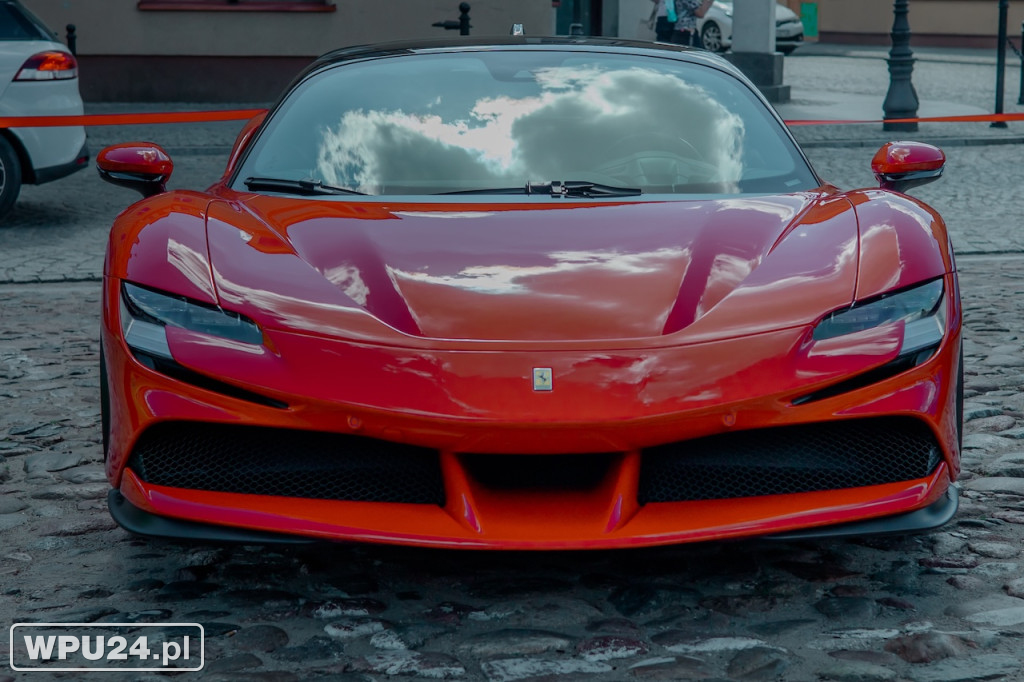 Lamborghini na pułtuskim Rynku