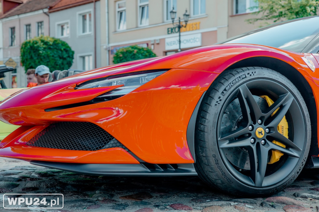 Lamborghini na pułtuskim Rynku