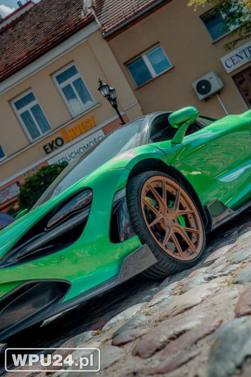 Lamborghini na pułtuskim Rynku