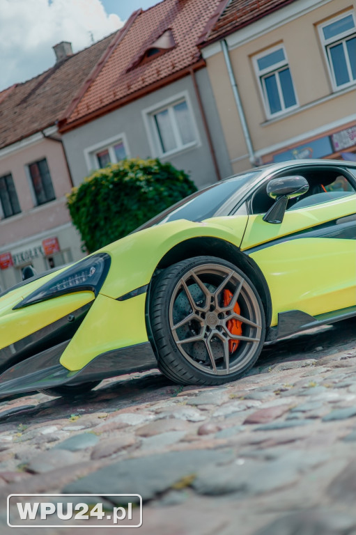 Lamborghini na pułtuskim Rynku