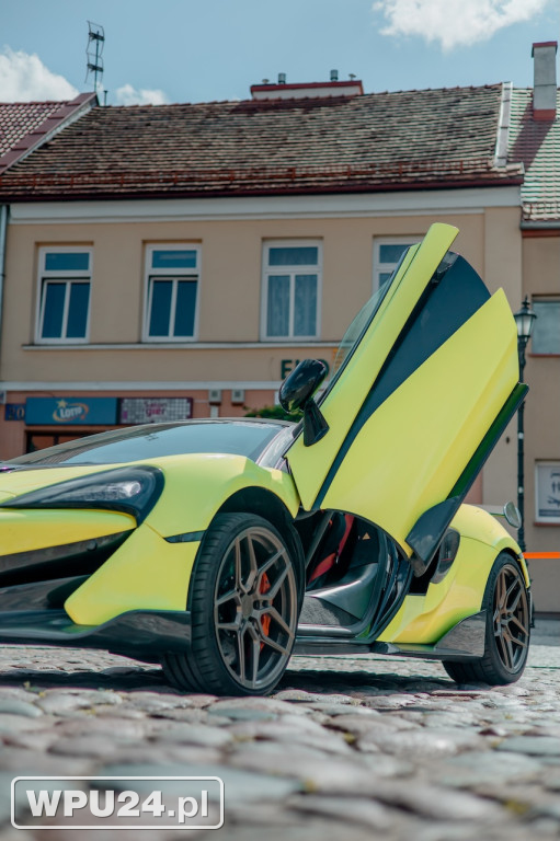 Lamborghini na pułtuskim Rynku