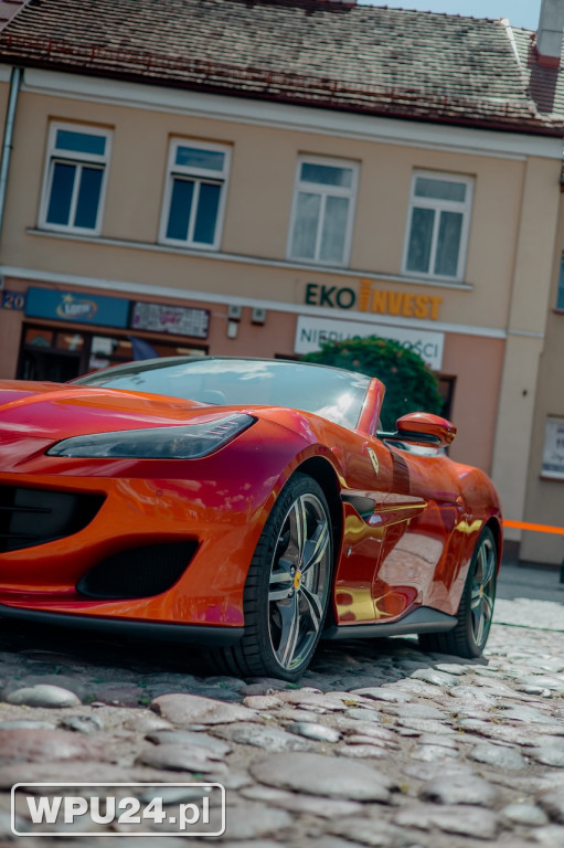Lamborghini na pułtuskim Rynku