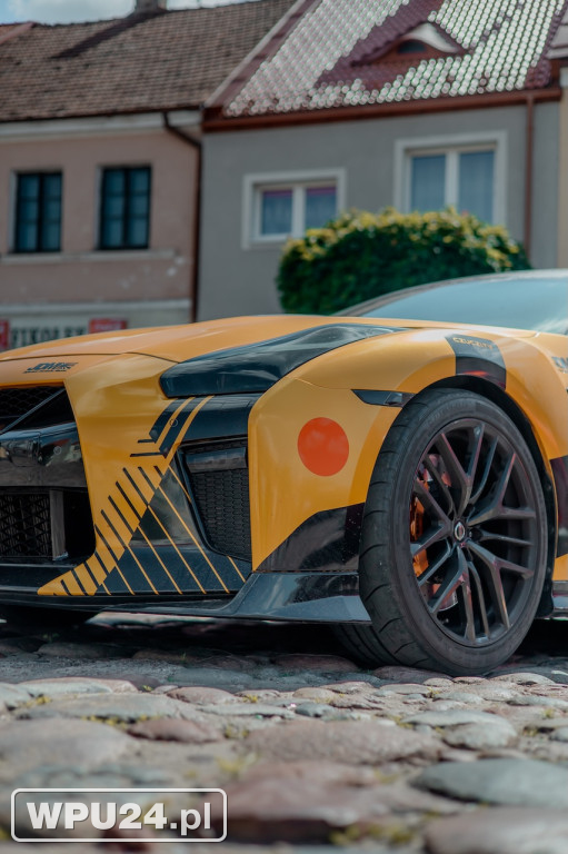 Lamborghini na pułtuskim Rynku