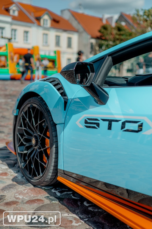 Lamborghini na pułtuskim Rynku