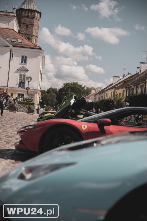 Lamborghini na pułtuskim Rynku