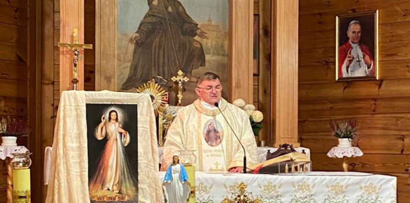 Kustosz Sanktuarium, ks. Cezary Siemiński jest odpowiedzialny za zgodne z prawem kościelnym sprawowanie liturgii