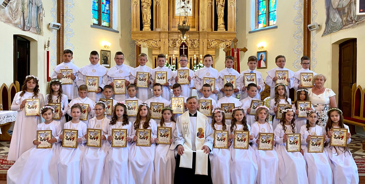 I Komunia Święta w Dzierżeninie