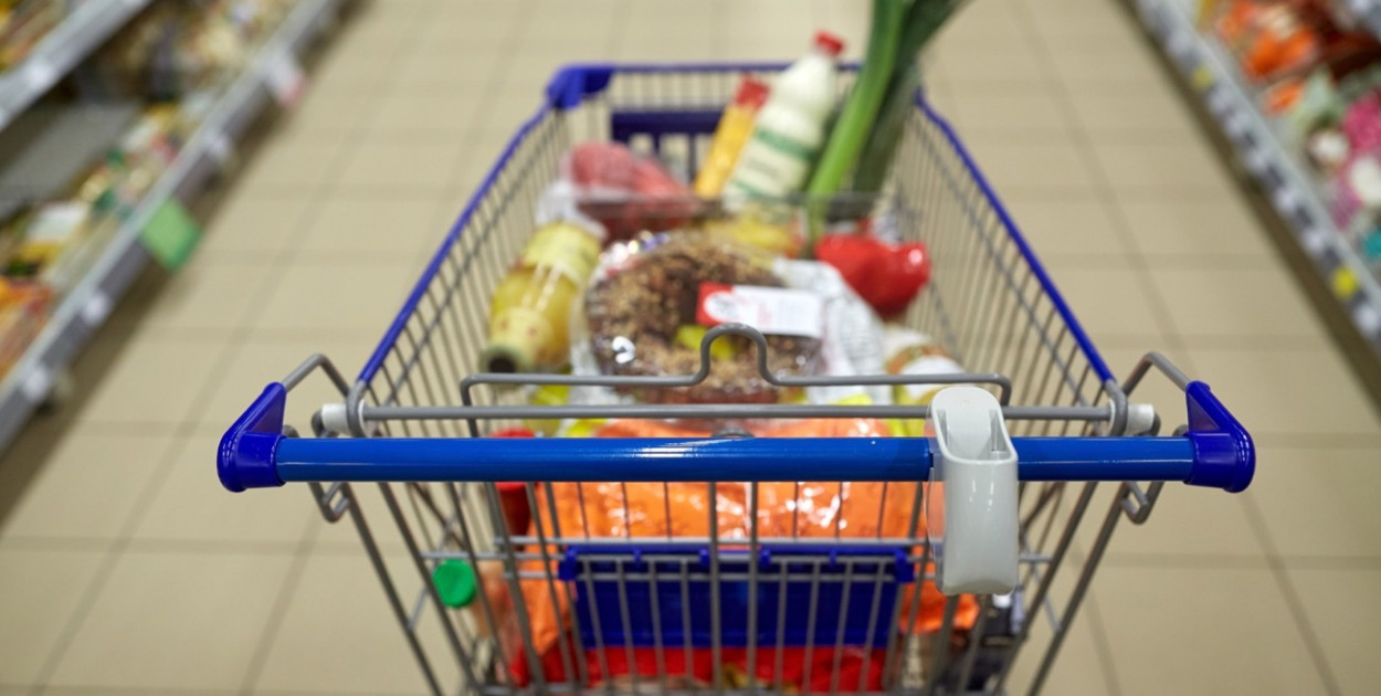 Sprawdź, w którym markecie spożywczym możesz kupić najtaniej