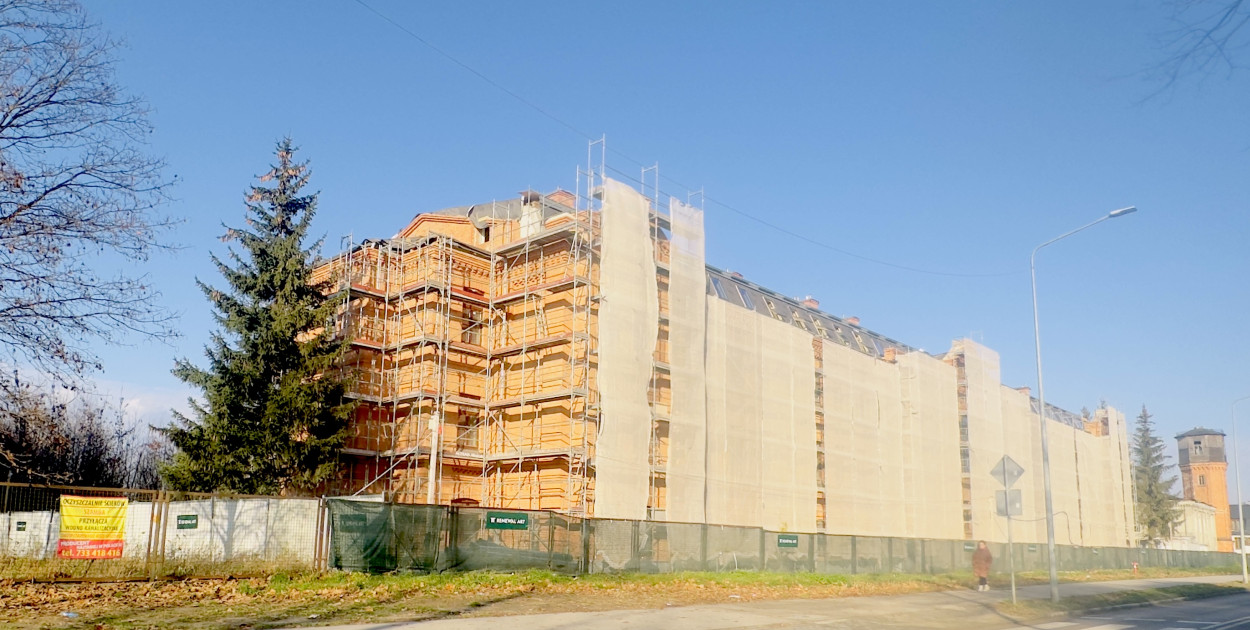 Budynek przy Al. Tysiąclecia 2A w Pułtusku – inwestycja SIM Północne Mazowsze