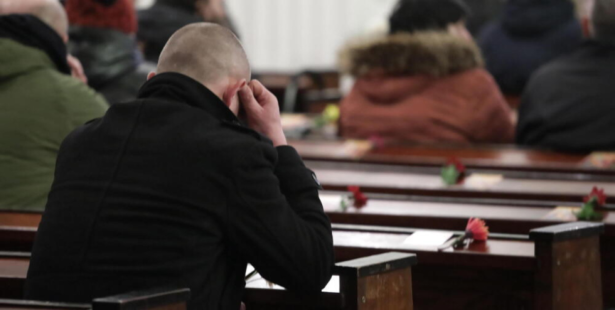 W Nowy Rok katolicy mają obowiązek udziału w mszy św.