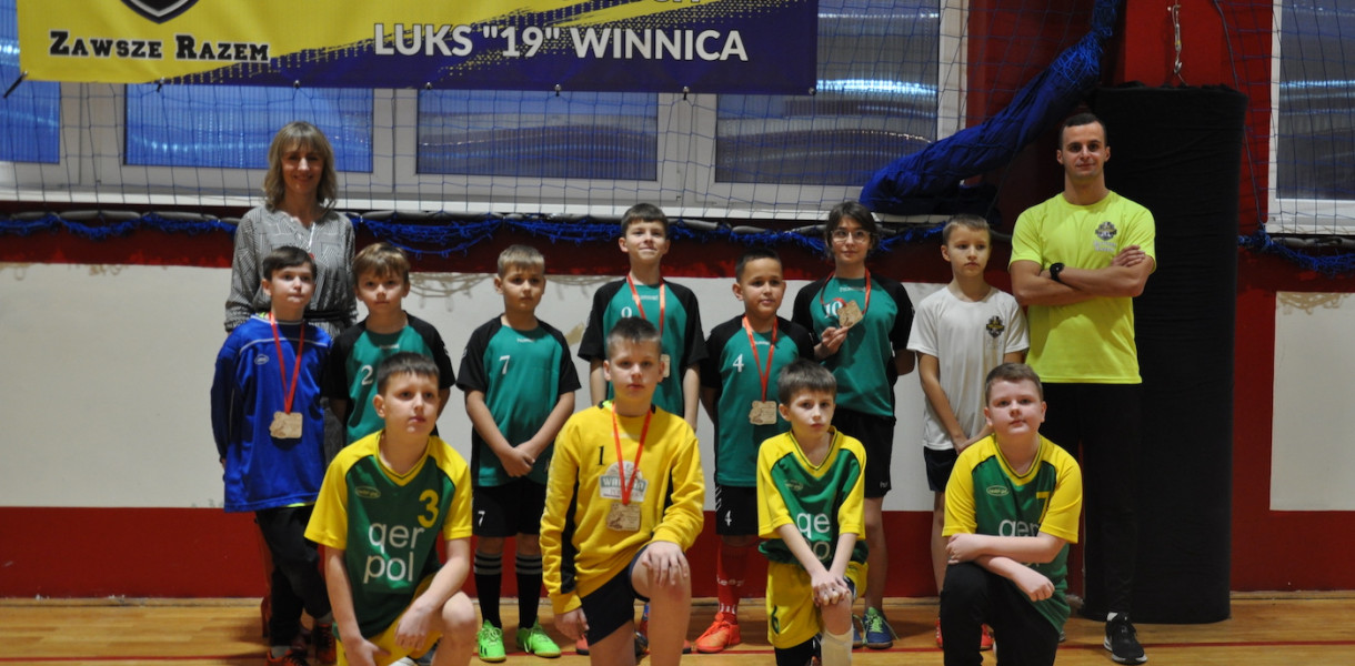 I Mikołajkowy Turniej Piłki Nożnej Chłopców rocznik 2012 " Winnica 19-Cup". 