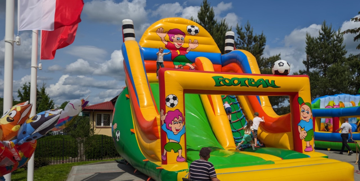 Muzyczny sztorm i plażowe tańce – sprawdź weekend 27–29 VI!